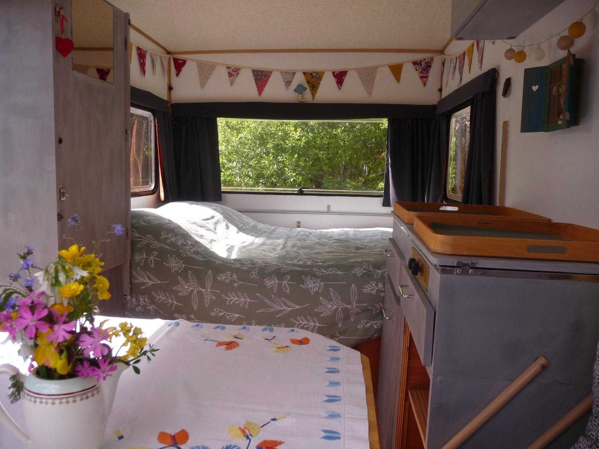 Bretagne Chambre D'Hotes Suite 53M2 Et Caravane Vintage Avec Cuisine Et Salle De Bains Privees Brittany B&B 53M2 Suite And Vintage Caravan Glamping With Private Kitchen And Bathroom Pleumeur-Gautier Экстерьер фото